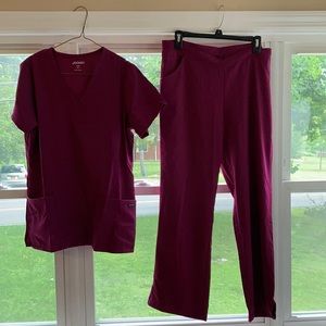 Women plum berry scrub set